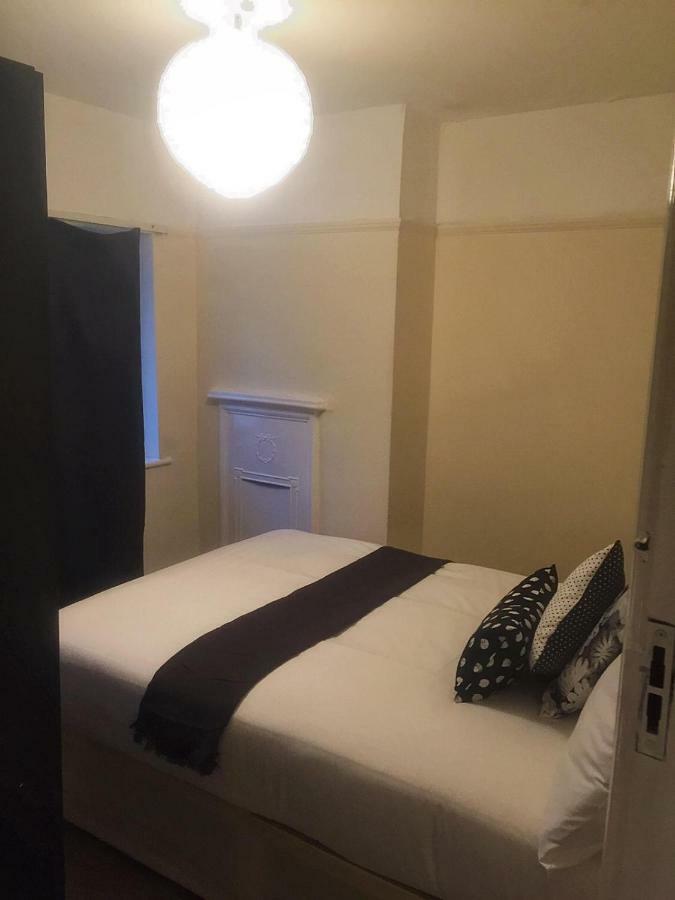 North London Cottage Esterno foto