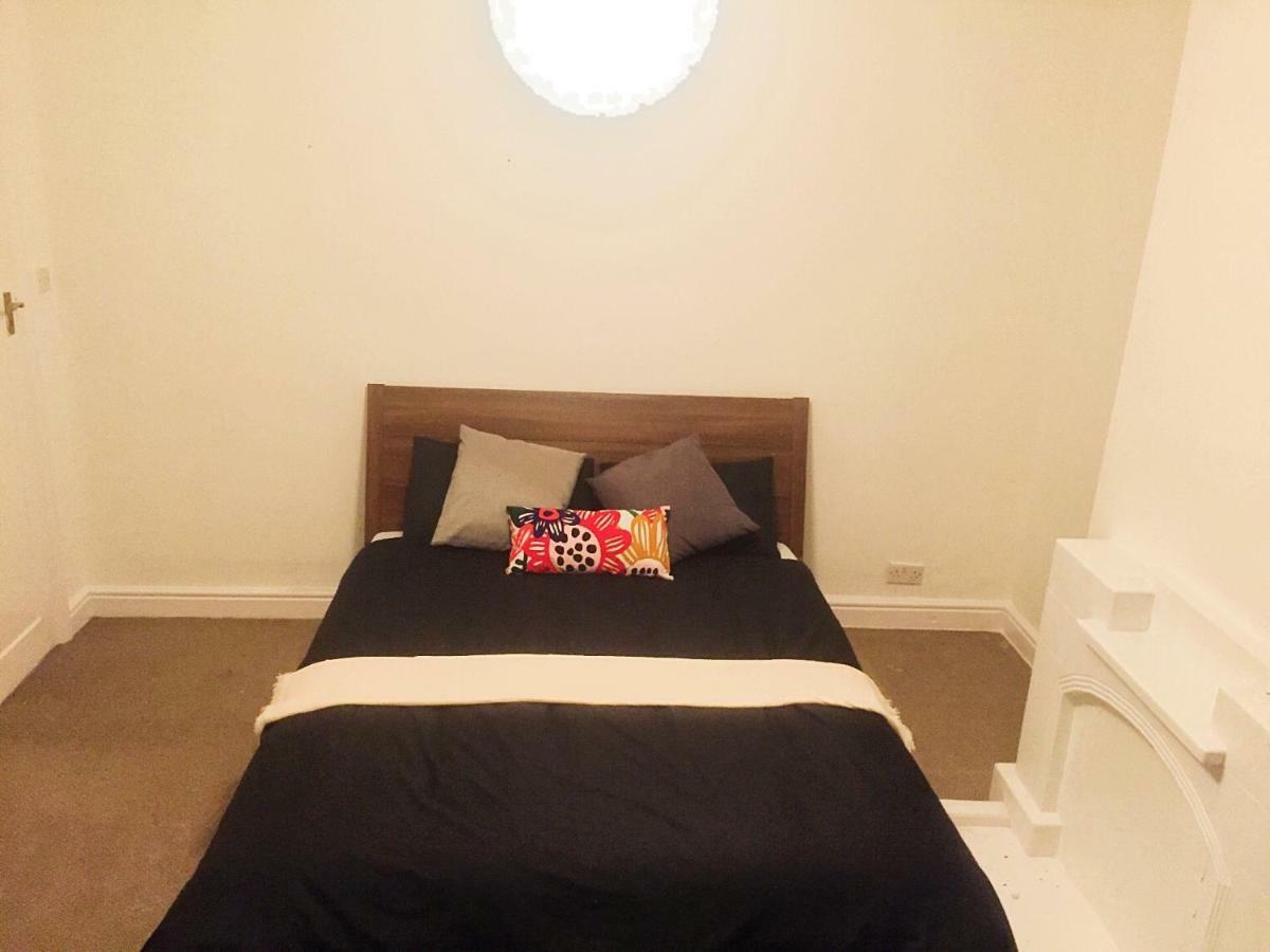 North London Cottage Esterno foto