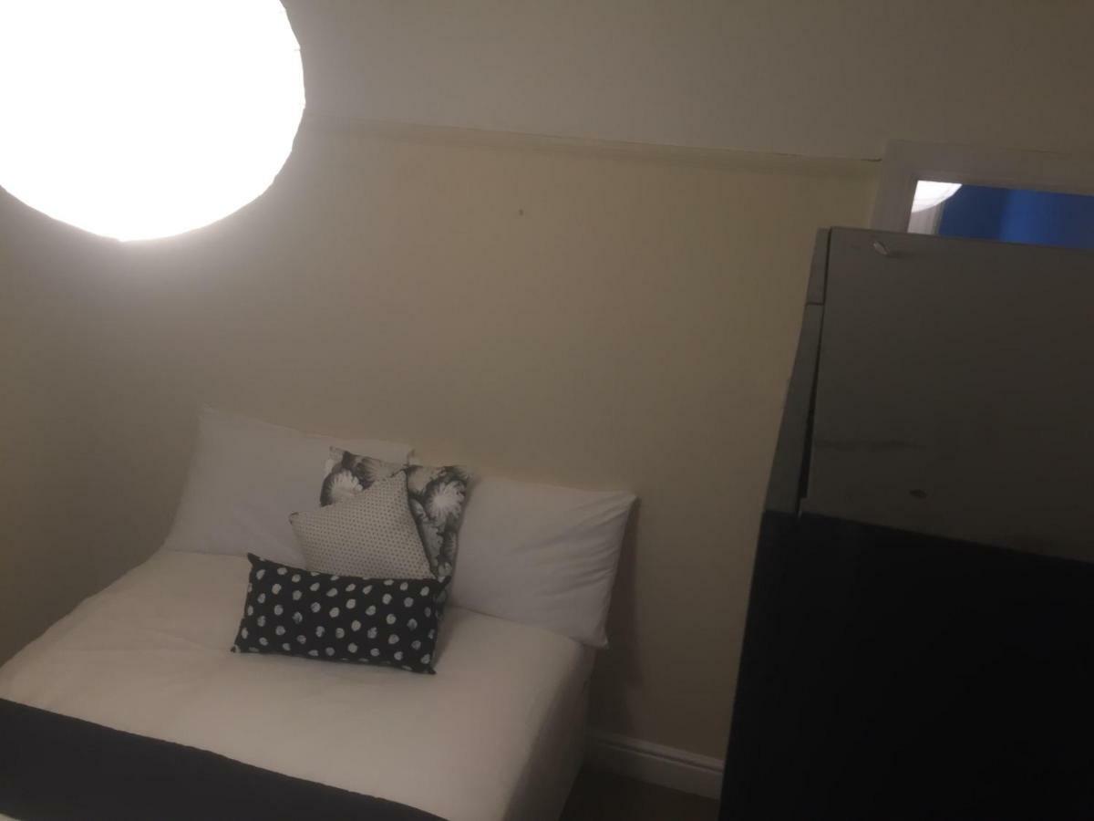 North London Cottage Esterno foto